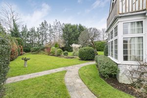 Photo 10- click for photo gallery